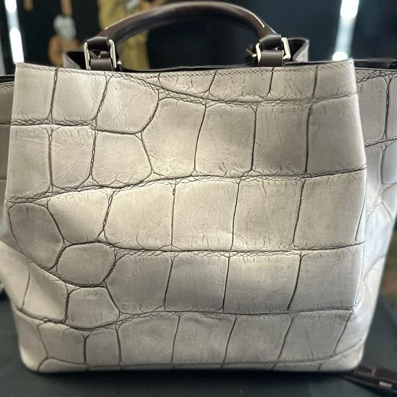 Dooney & Bourke Croco Embossed Large Barlow - Picture 3 of 7